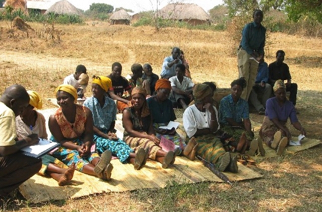 Community meeting with farmers in Sanjika, Zambia
